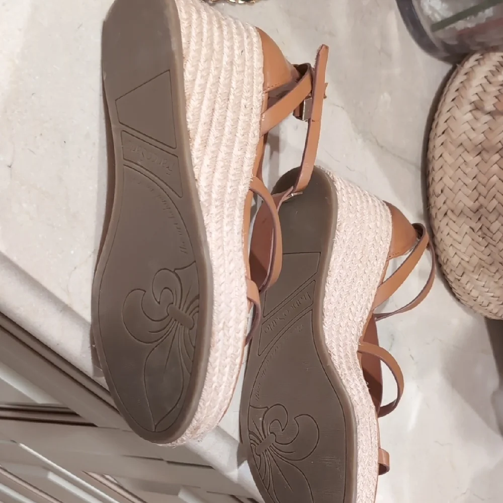Women's Tan Wedge Sandals - Picture 4 of 6